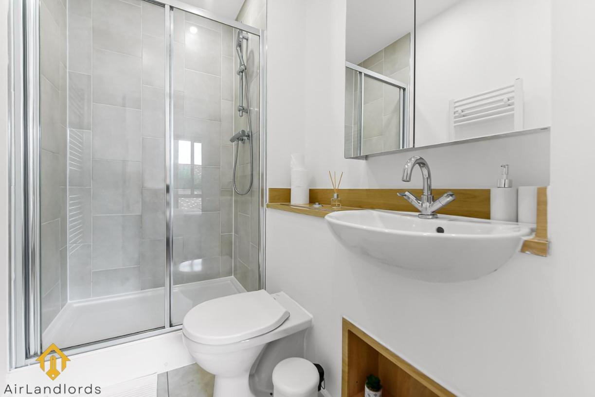 Exclusive 3 Bed 3Bath Penthouse Near Canary Wharf London Ngoại thất bức ảnh